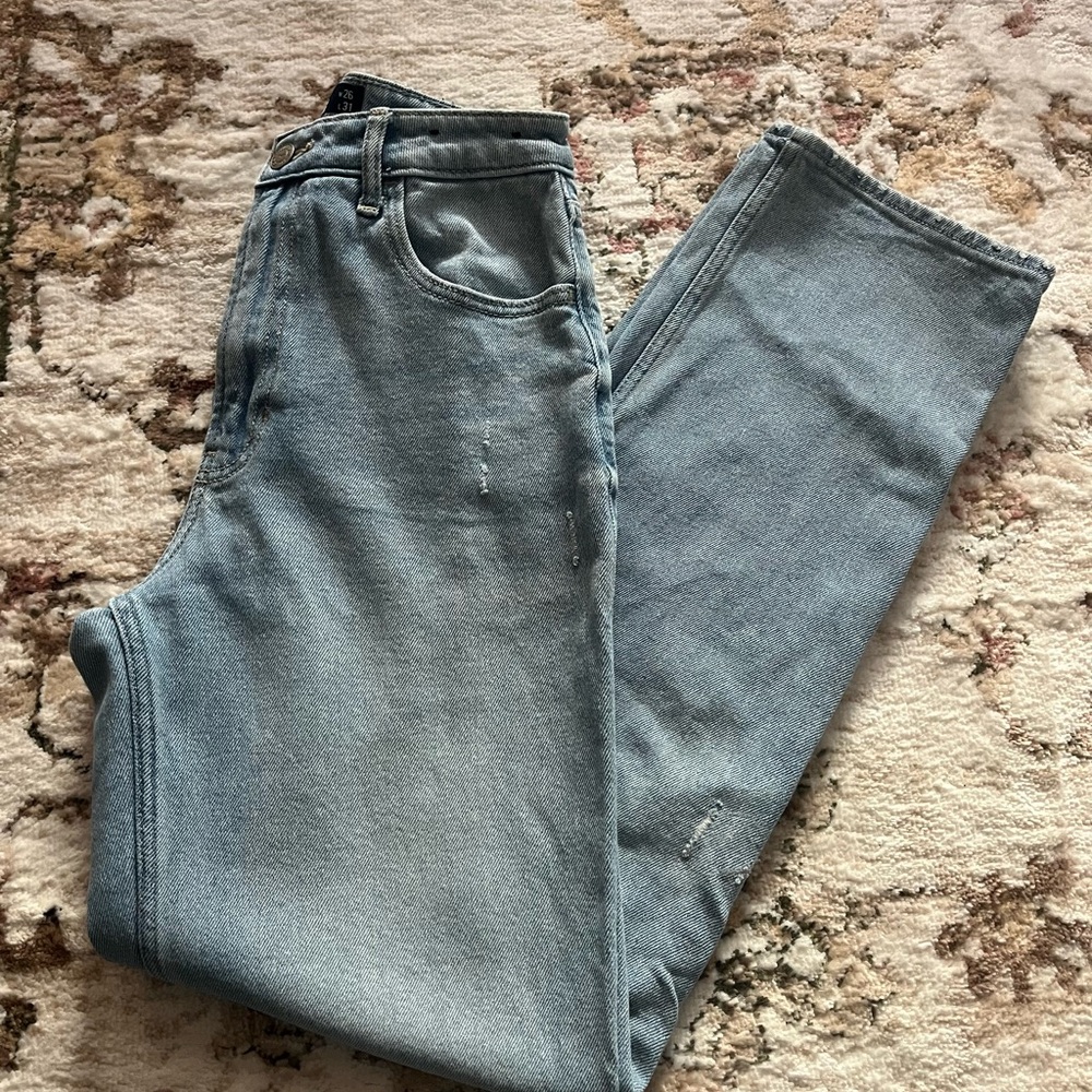 Hollister Light Blue Ultra High-Rise Stacked Vintage Straight Jeans